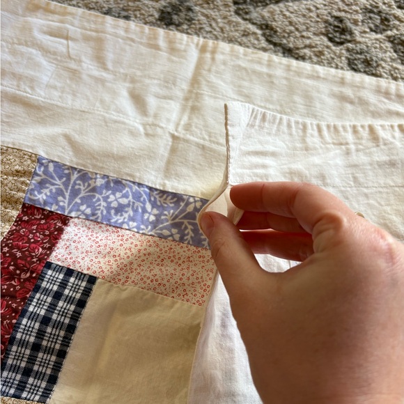 JC Penny patchwork valence curtain - Picture 4 of 7